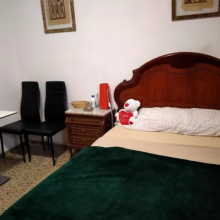 Δωμάτια σε οικογενειακή κατοικία E *