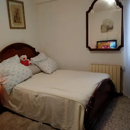 Δωμάτια σε οικογενειακή κατοικία E