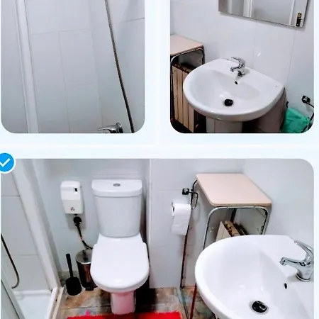 Проживание в семье E *